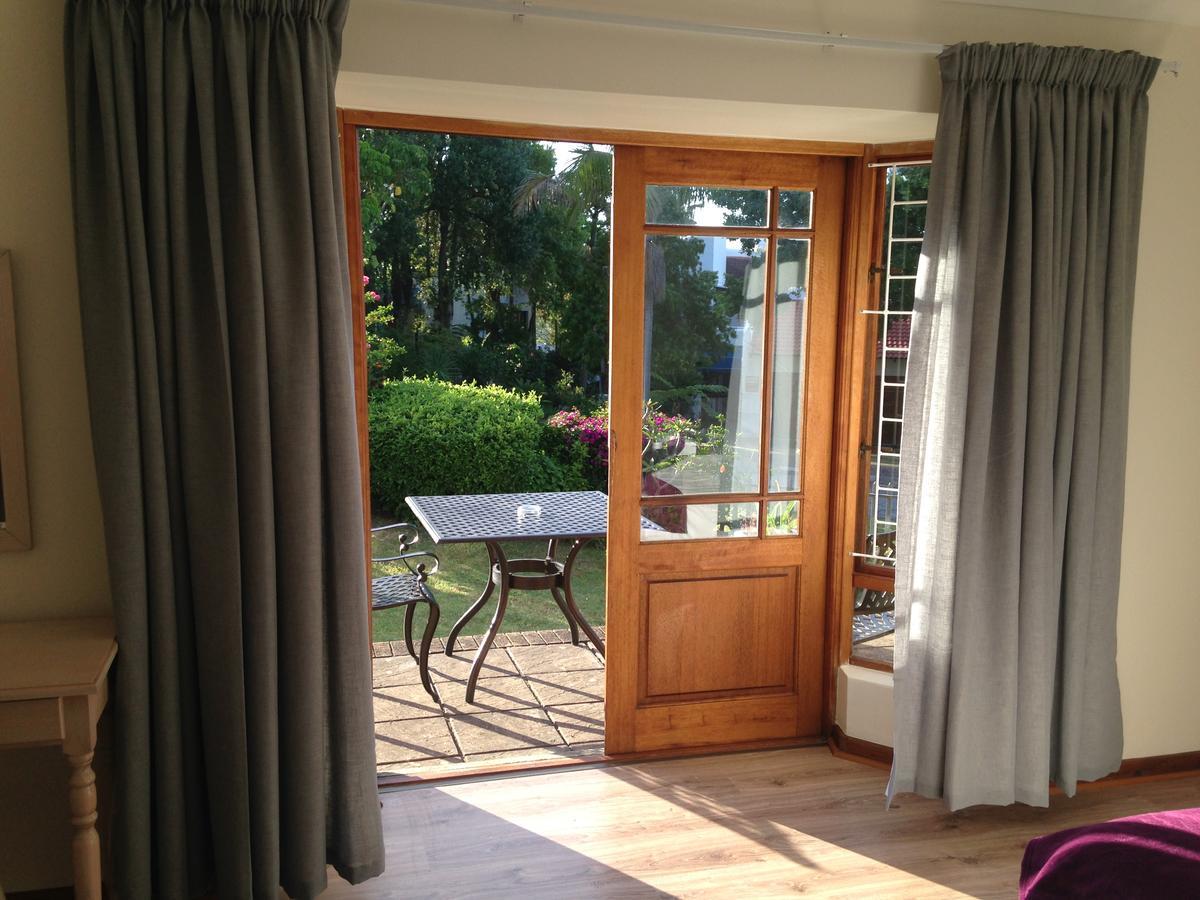 Blue Fern Of Knysna Bed and Breakfast Exteriör bild