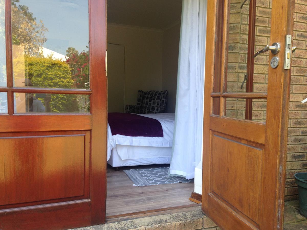 Blue Fern Of Knysna Bed and Breakfast Exteriör bild